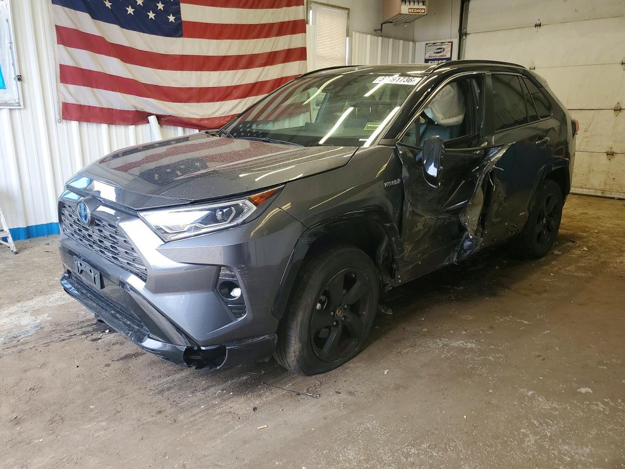 2020 Toyota Rav4 Xse - zdjęcie główne