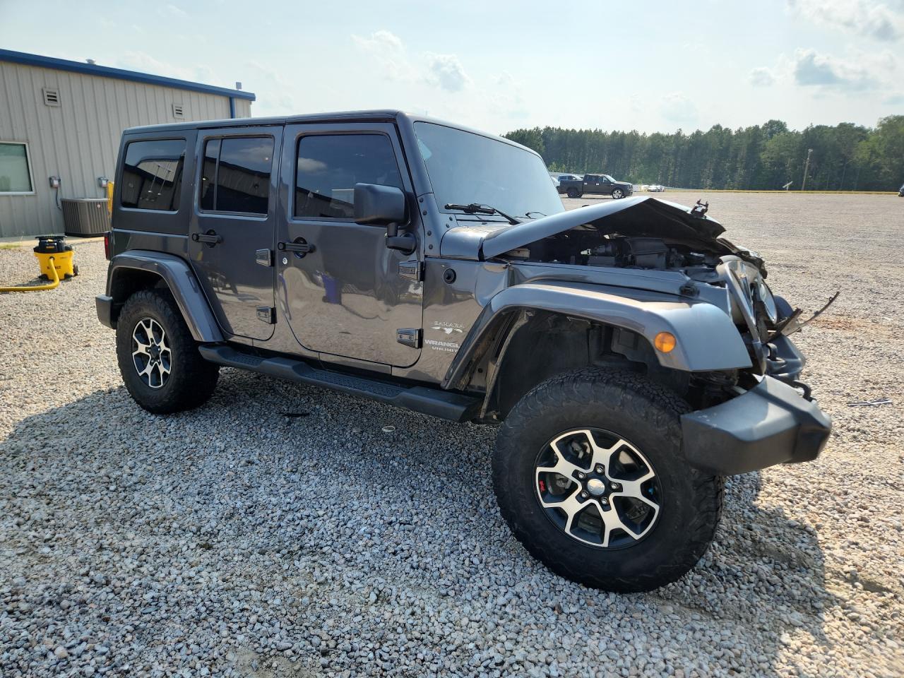 2017 Jeep Wrangler Unlimited Sahara - zdjęcie 4
