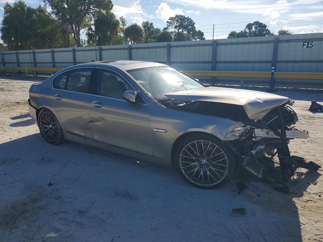 2015 BMW 535 I - zdjęcie 4