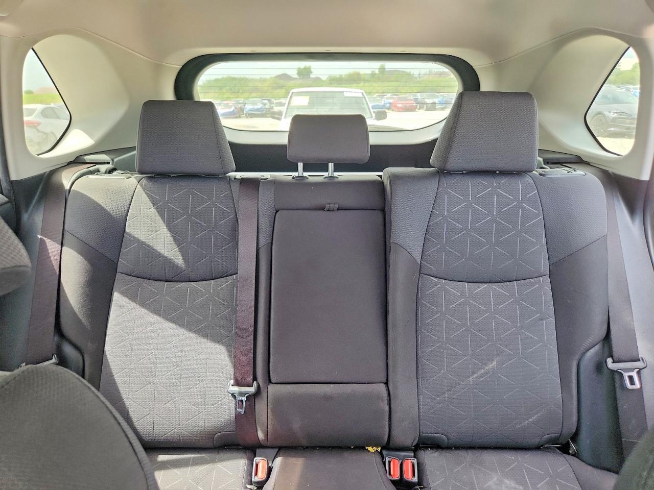 2019 Toyota Rav4 Xle - zdjęcie 10