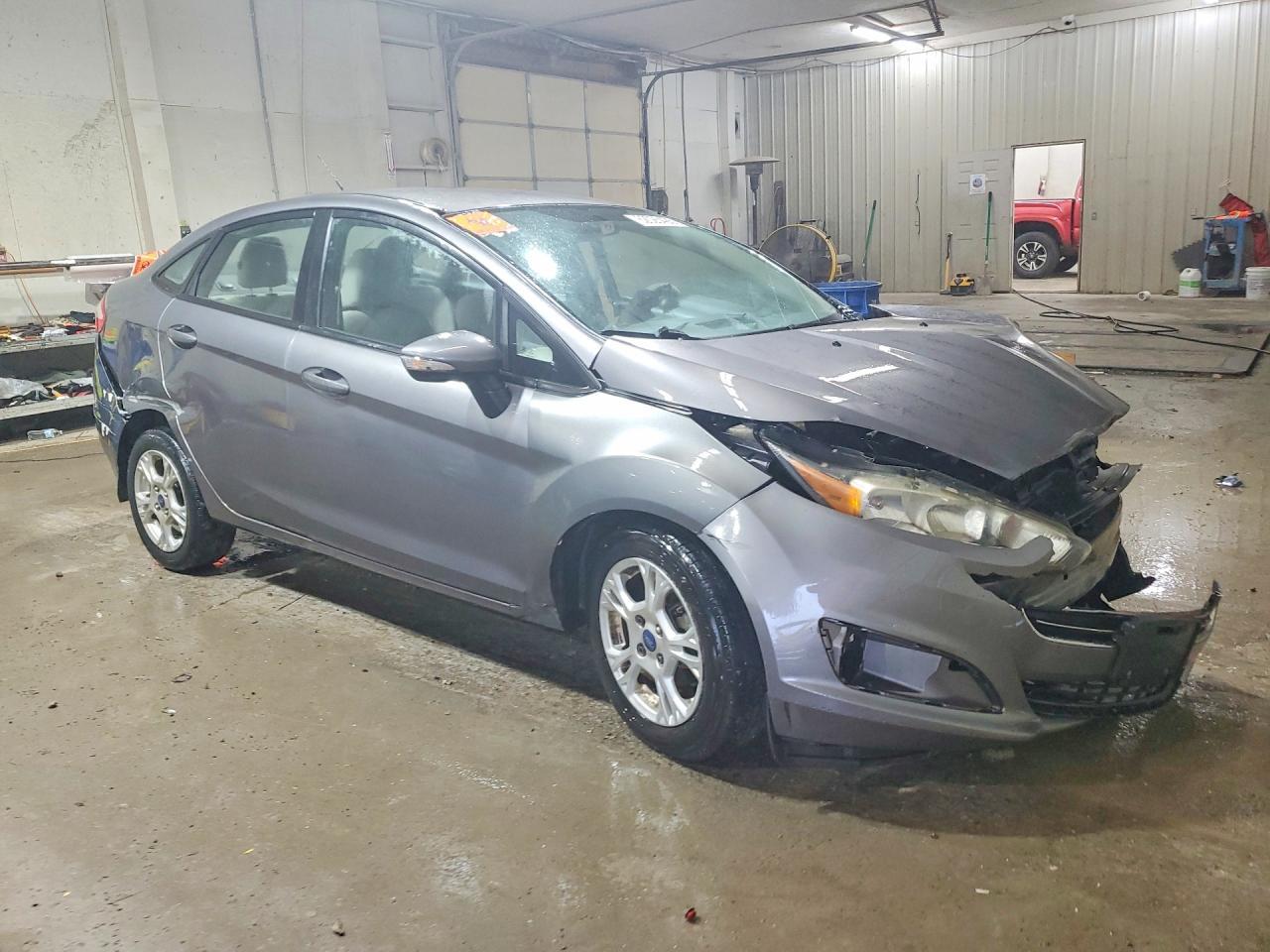 2014 Ford Fiesta Se - zdjęcie 4