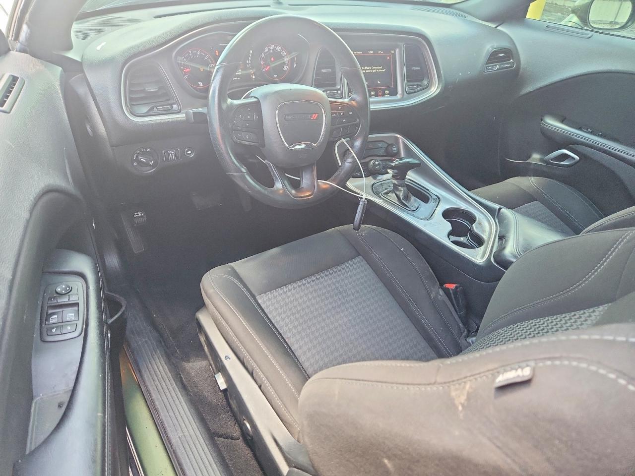 2022 Dodge Challenger Sxt - zdjęcie 8