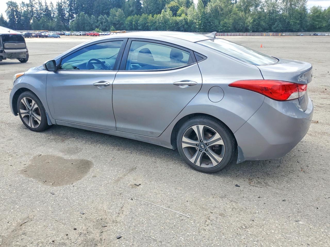 2013 Hyundai Elantra Gls - zdjęcie 2