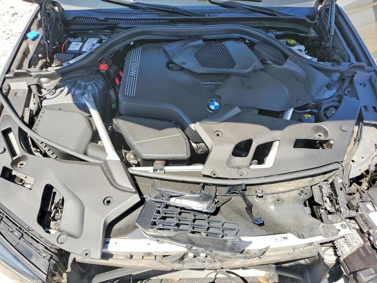2022 BMW Seria 5 530i - zdjęcie 11