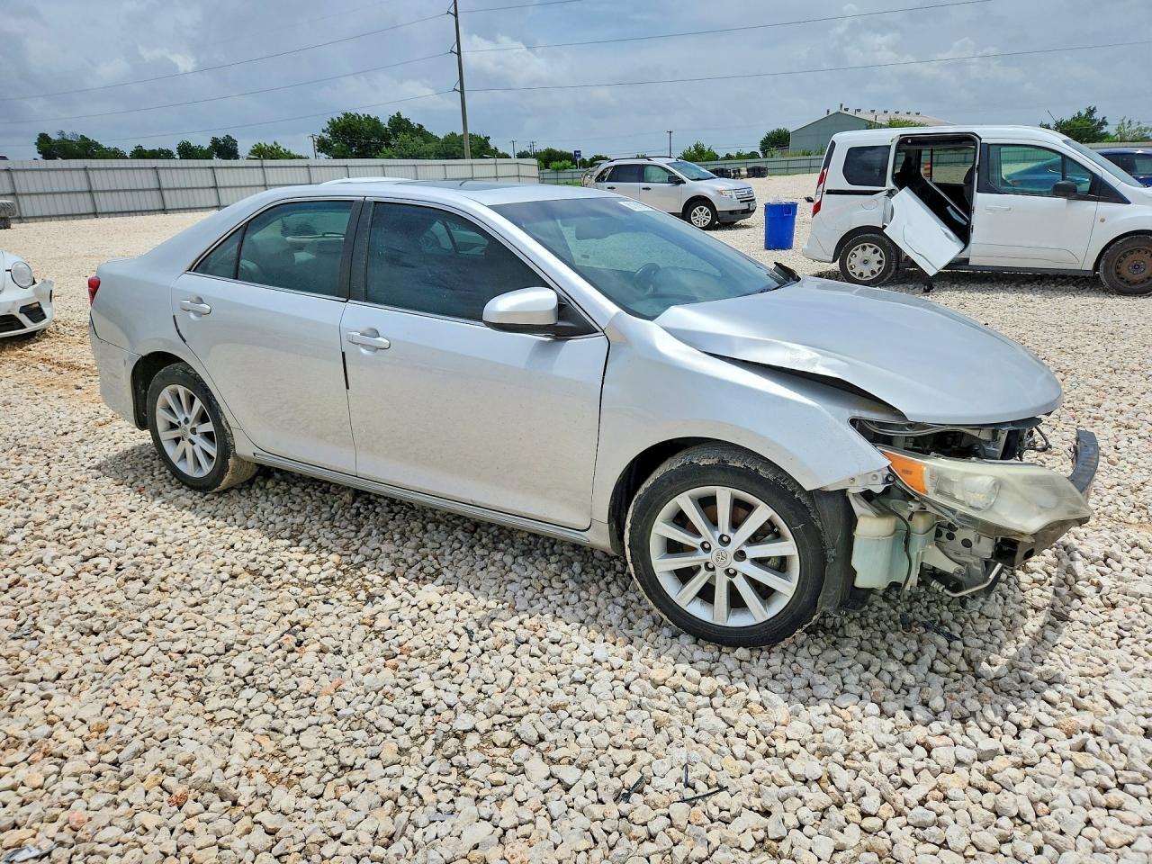 2013 Toyota Camry Xle V6 - zdjęcie 4