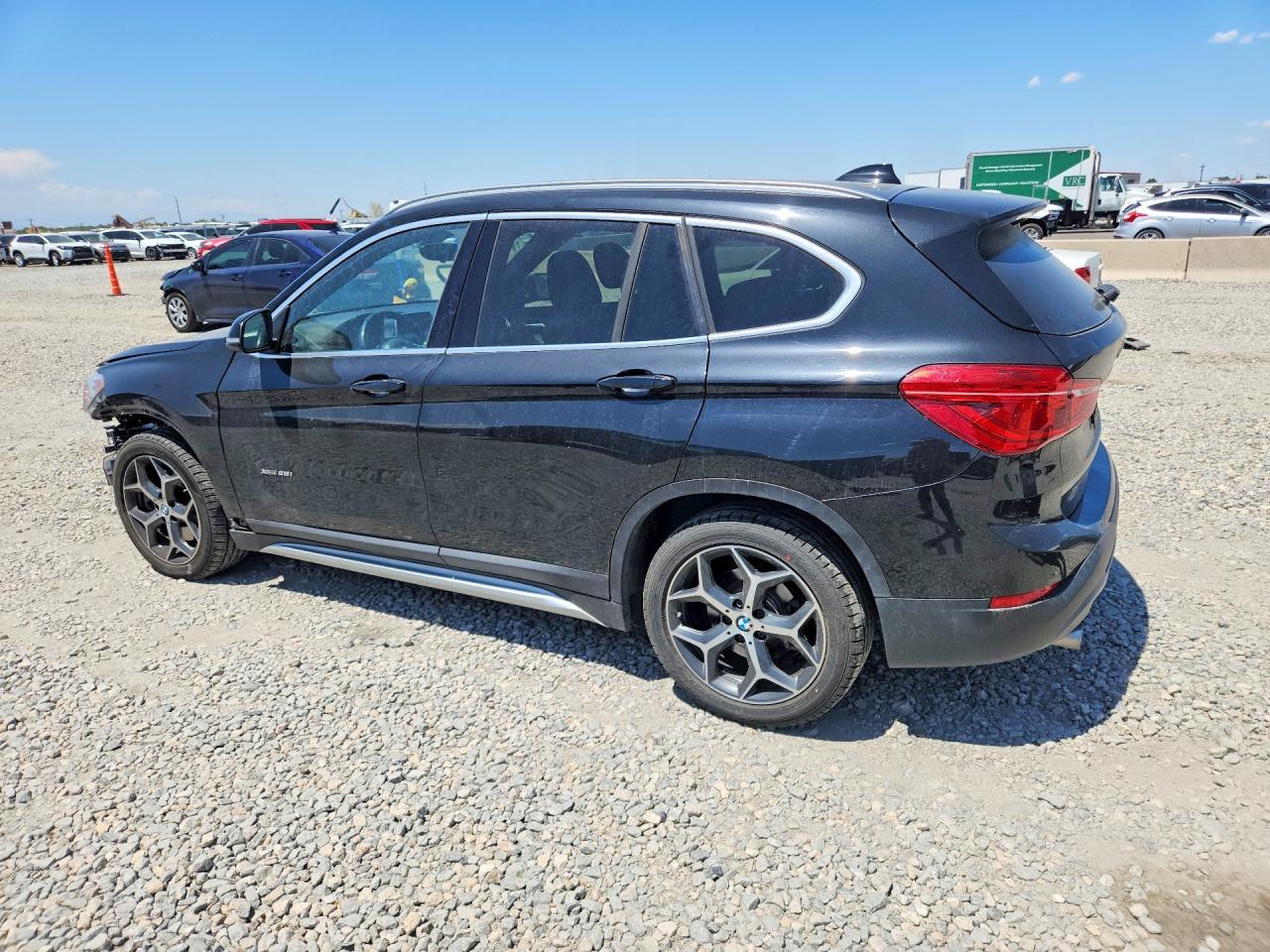 2018 BMW X1 xDrive28I - zdjęcie 2