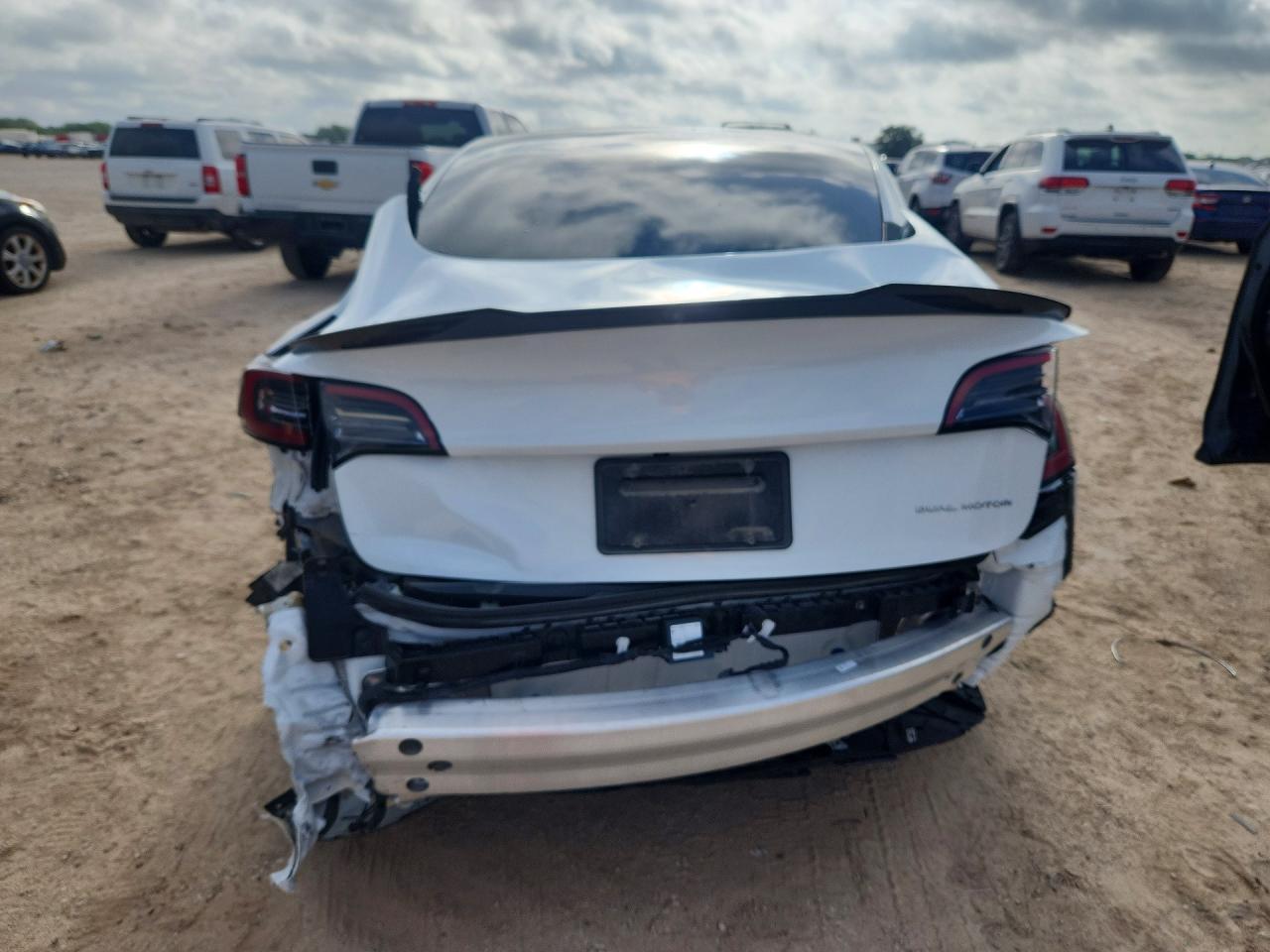 2023 Tesla Model 3 - zdjęcie 6