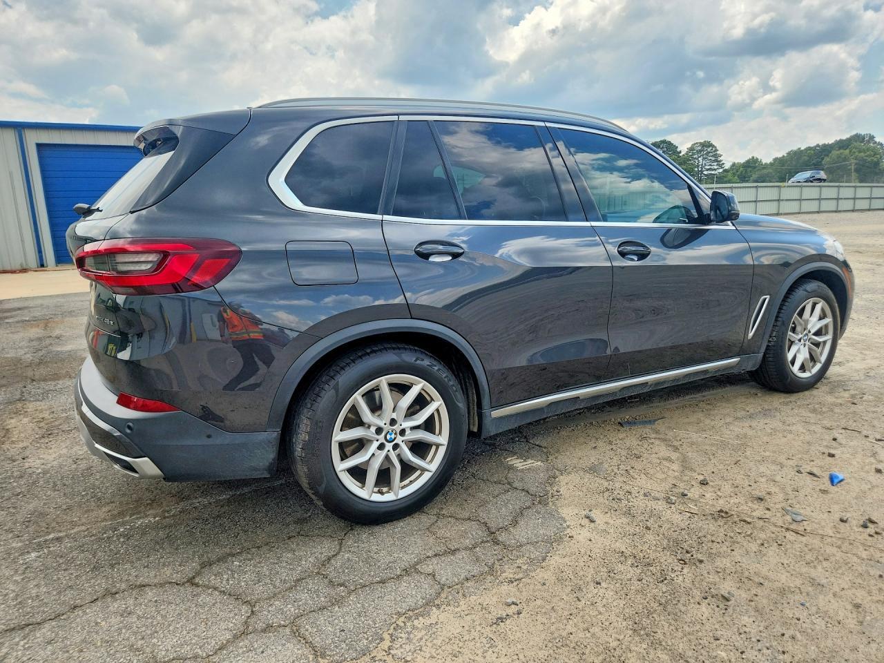 2021 BMW X5 xDrive45E - zdjęcie 3