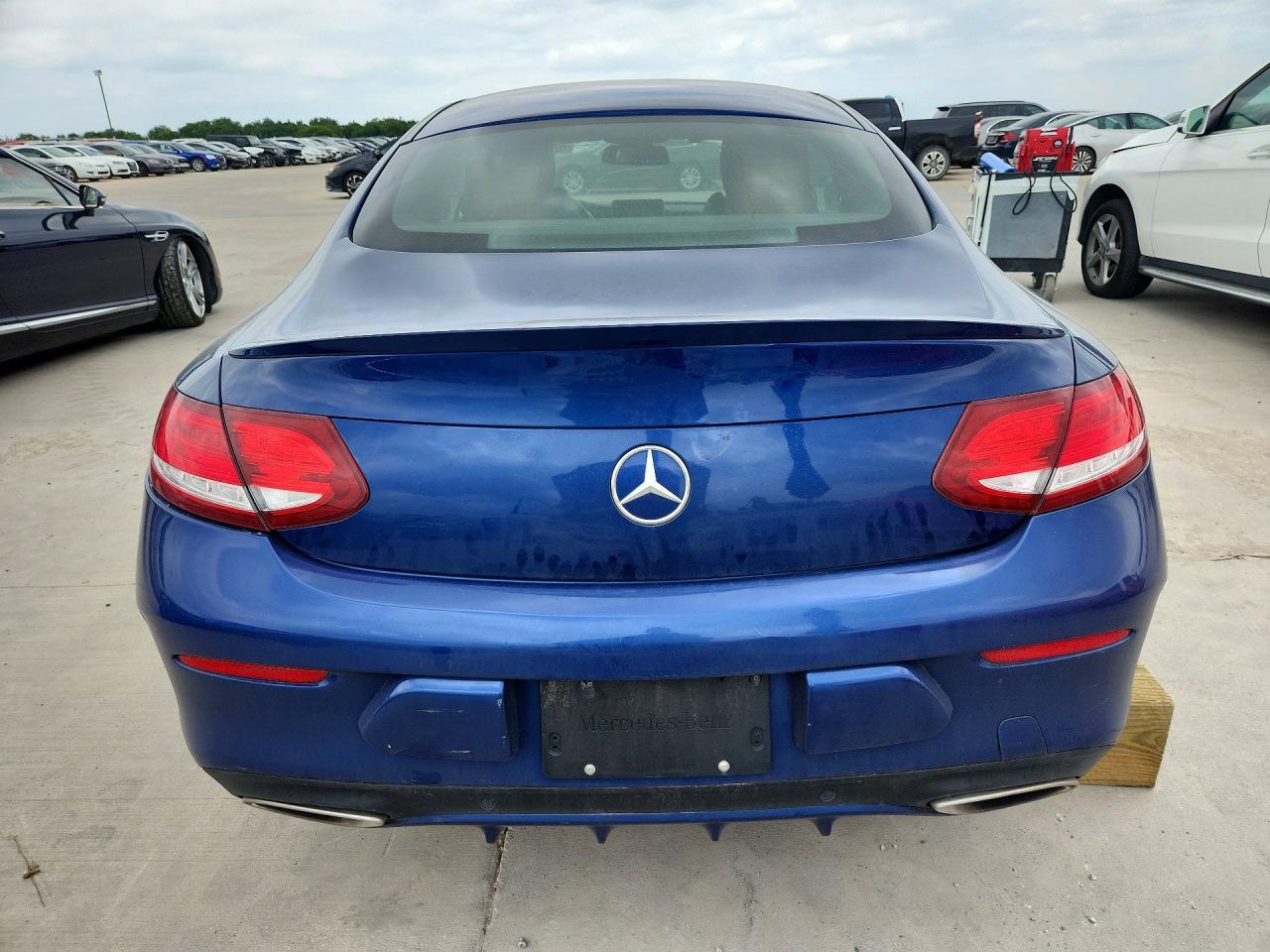 2017 Mercedes-Benz C 300 4Matic - zdjęcie 6