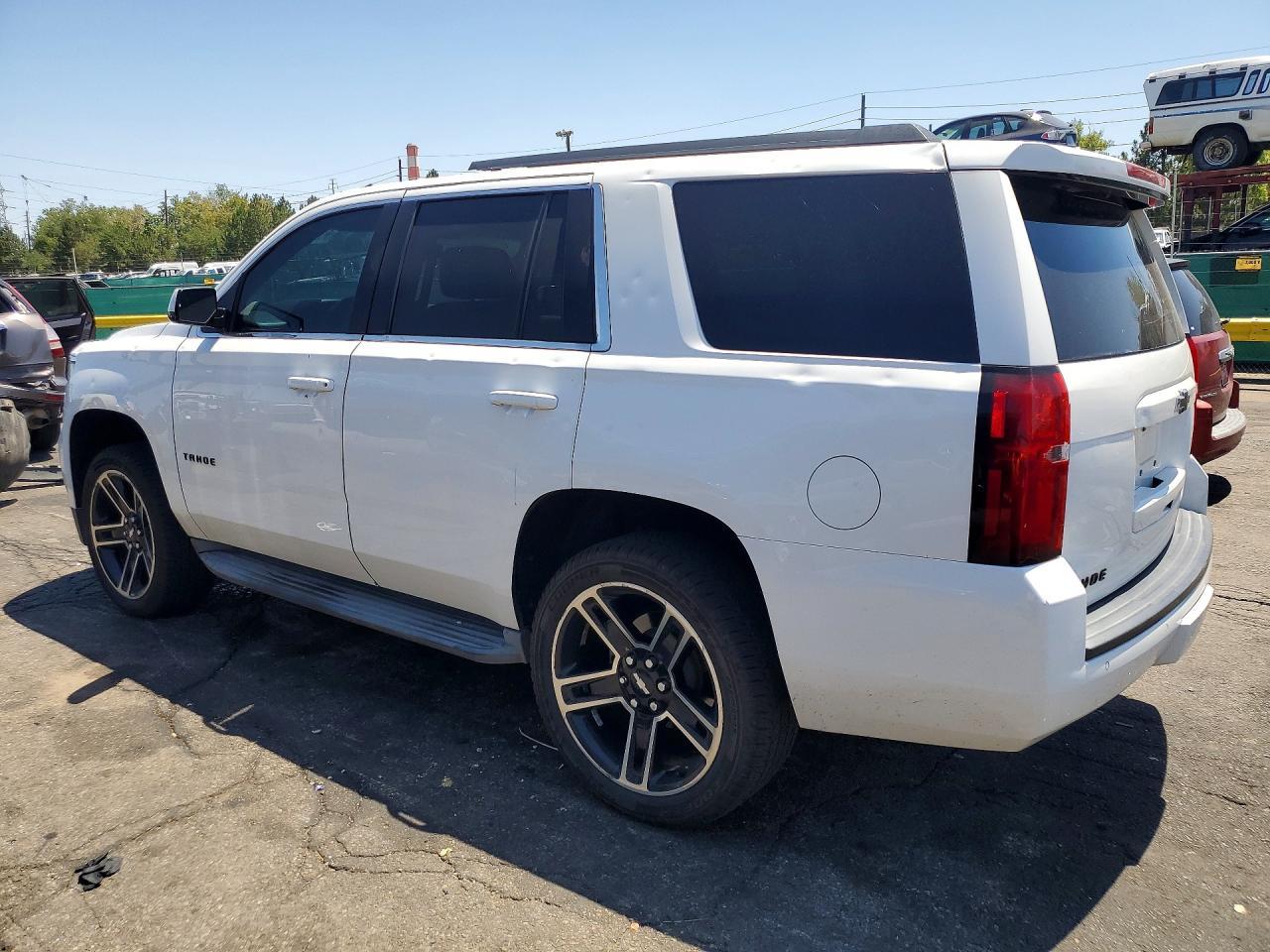 2015 Chevrolet Tahoe K1500 Lt - zdjęcie 2