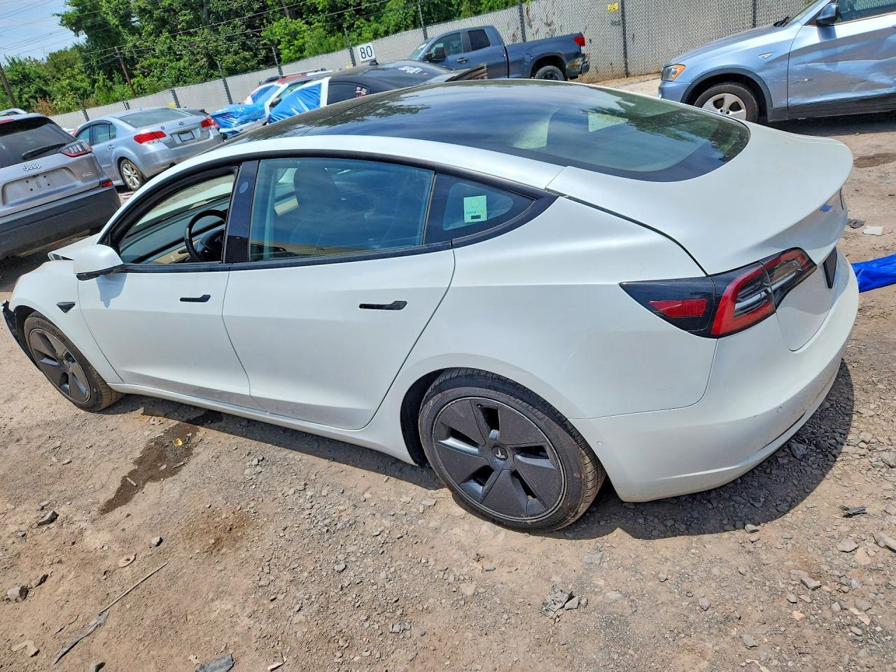 2021 Tesla Model 3 - zdjęcie 2