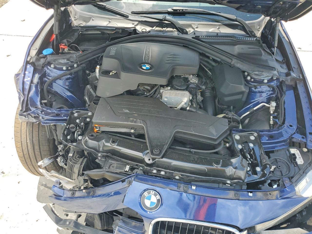2017 BMW 320 Xi - zdjęcie 11