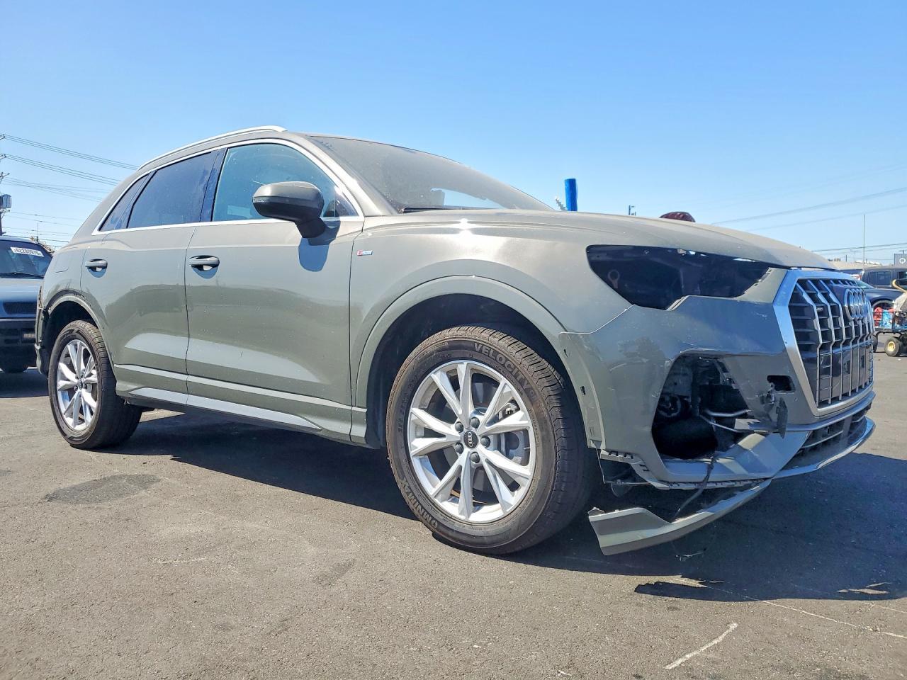 2022 Audi Q3 Premium S Line 45 - zdjęcie 4