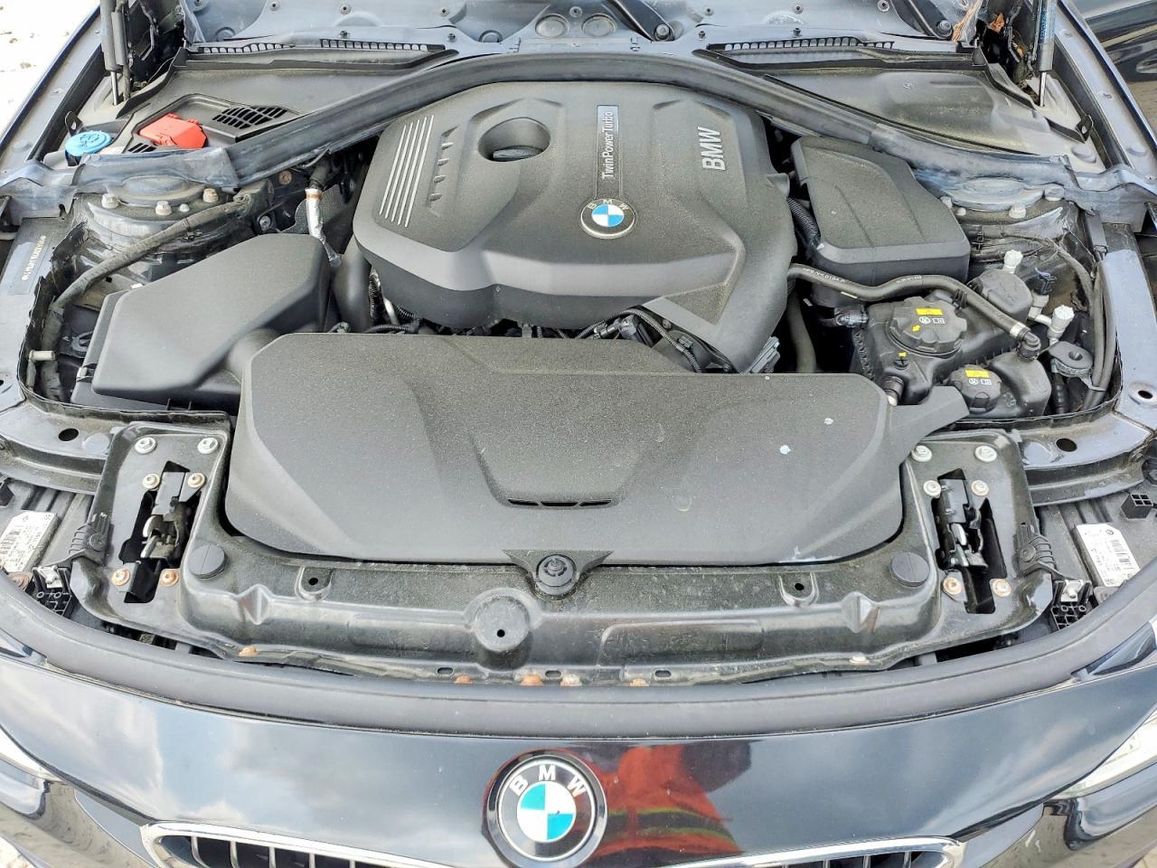 2018 BMW 330 Xi - zdjęcie 11