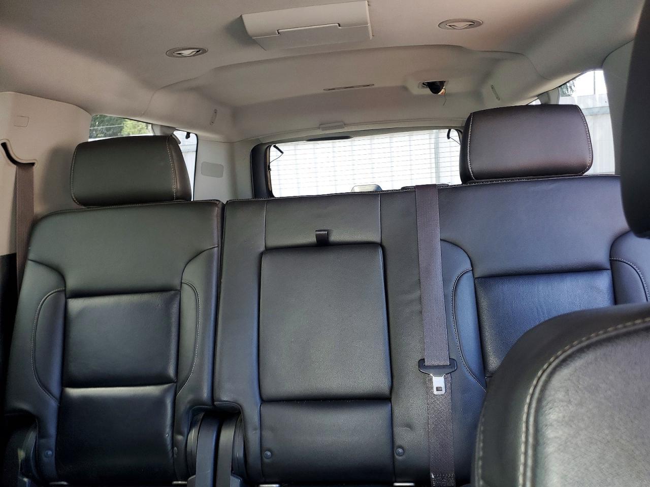 2016 Chevrolet Suburban K1500 Lt - zdjęcie 10