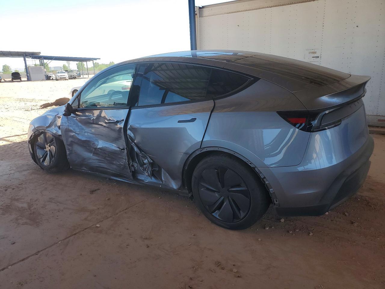 2026 Tesla Model Y - zdjęcie 8