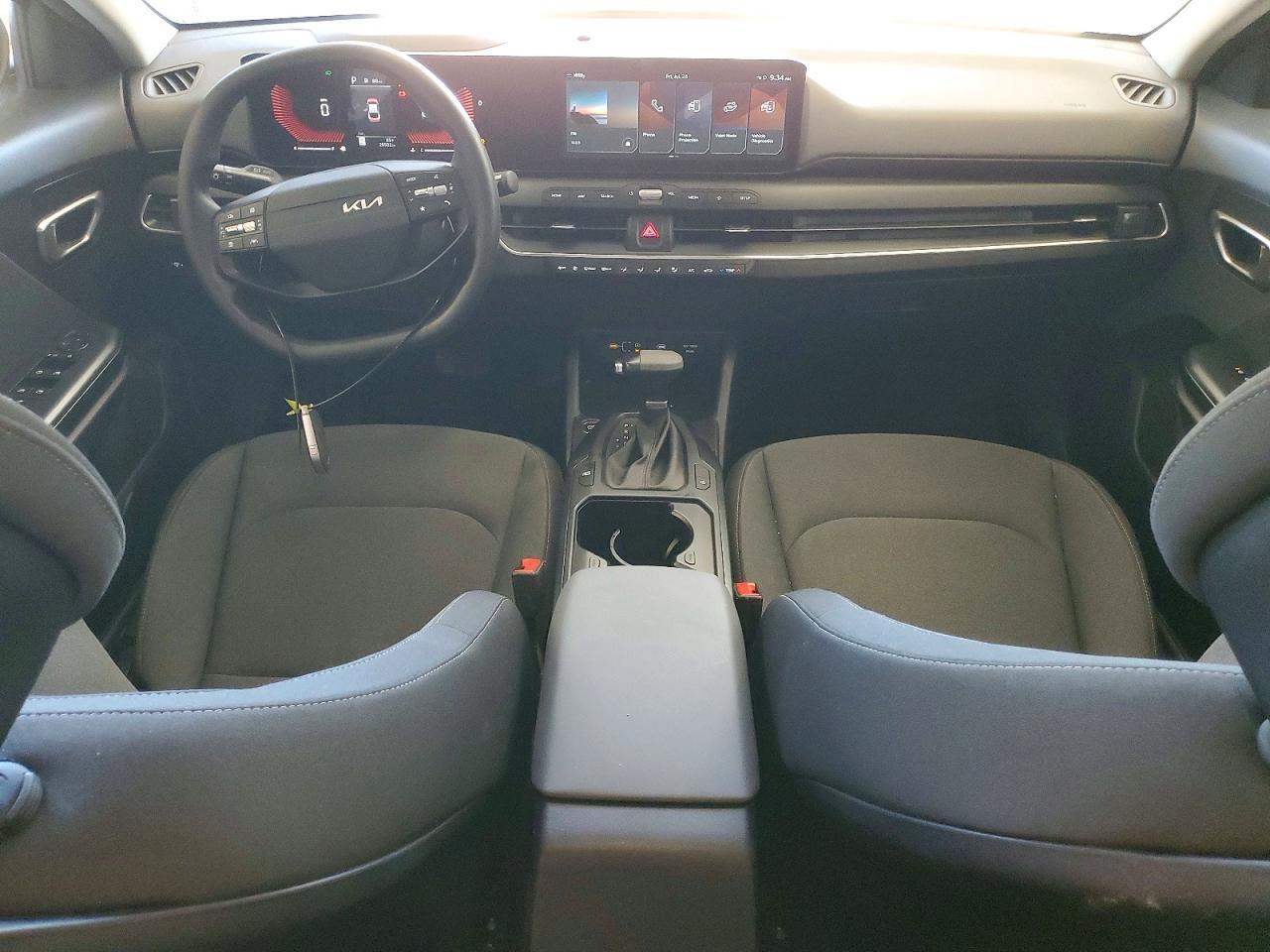 2025 Kia K4 Lx - zdjęcie 8