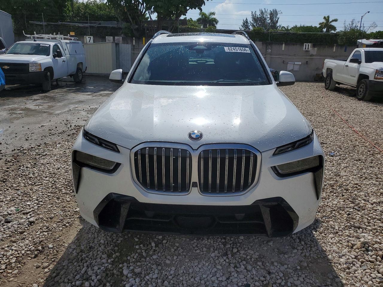 2023 BMW X7 xDrive40I - zdjęcie 5