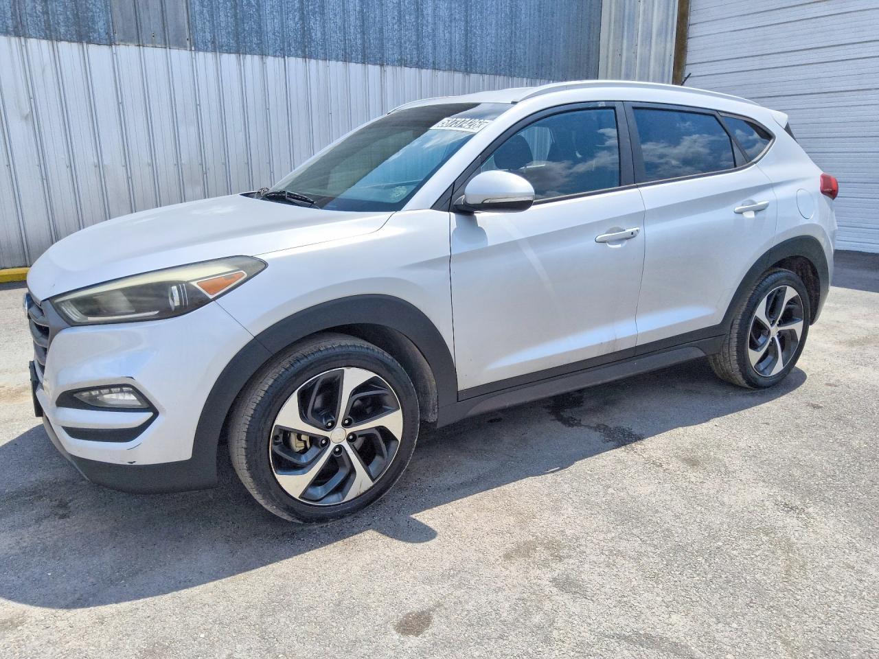 2016 Hyundai Tucson Sport - zdjęcie główne
