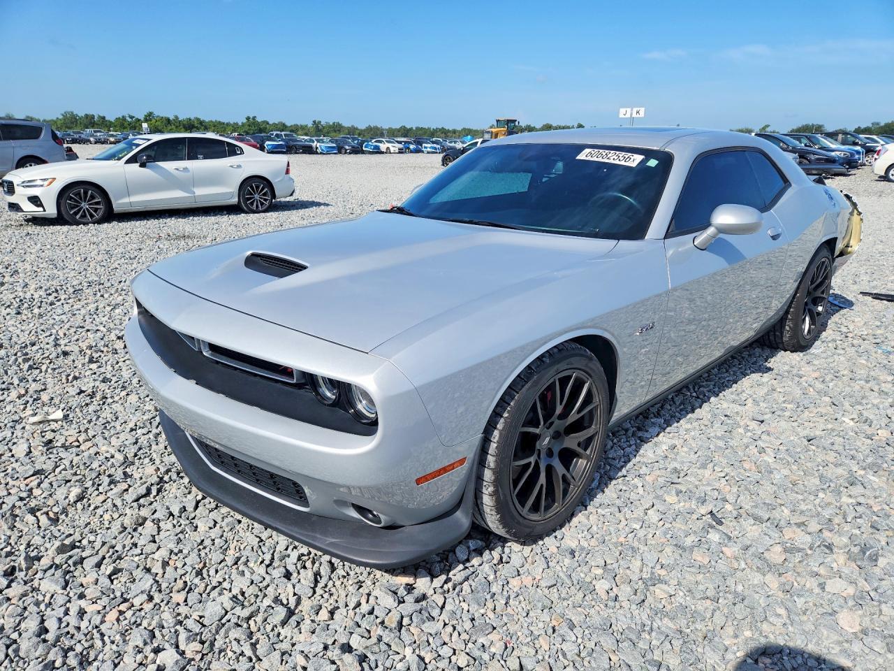 2023 Dodge Challenger R/T - zdjęcie główne