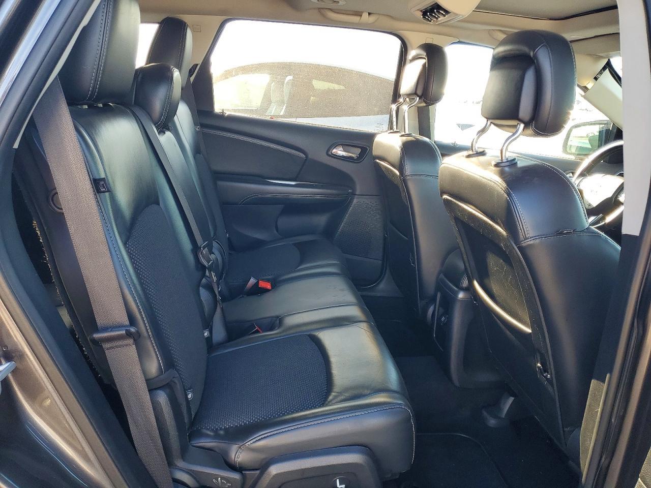 2020 Dodge Journey Crossroad - zdjęcie 11
