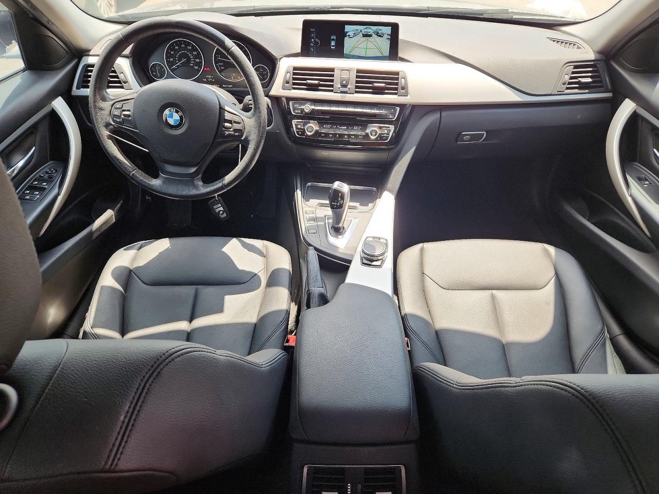 2017 BMW Seria 3 320i - zdjęcie 8