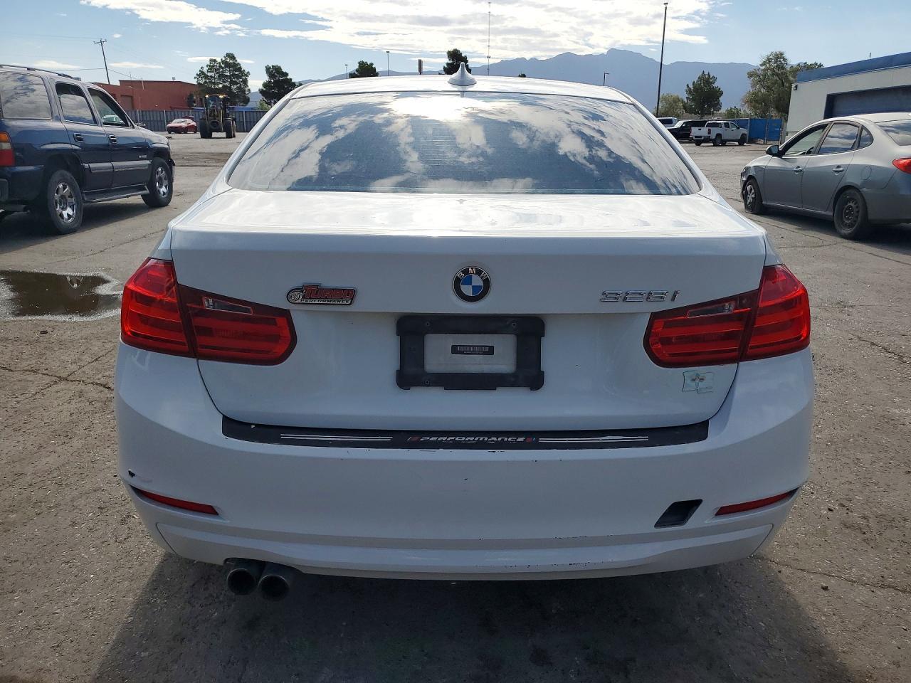 2014 BMW 328 I - zdjęcie 6