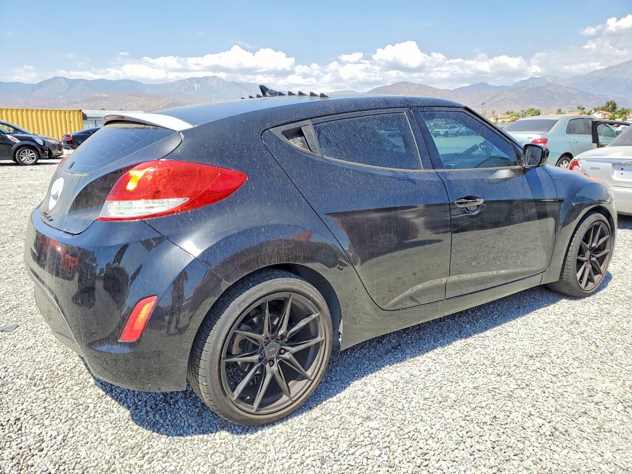 2016 Hyundai Veloster Base - zdjęcie 3