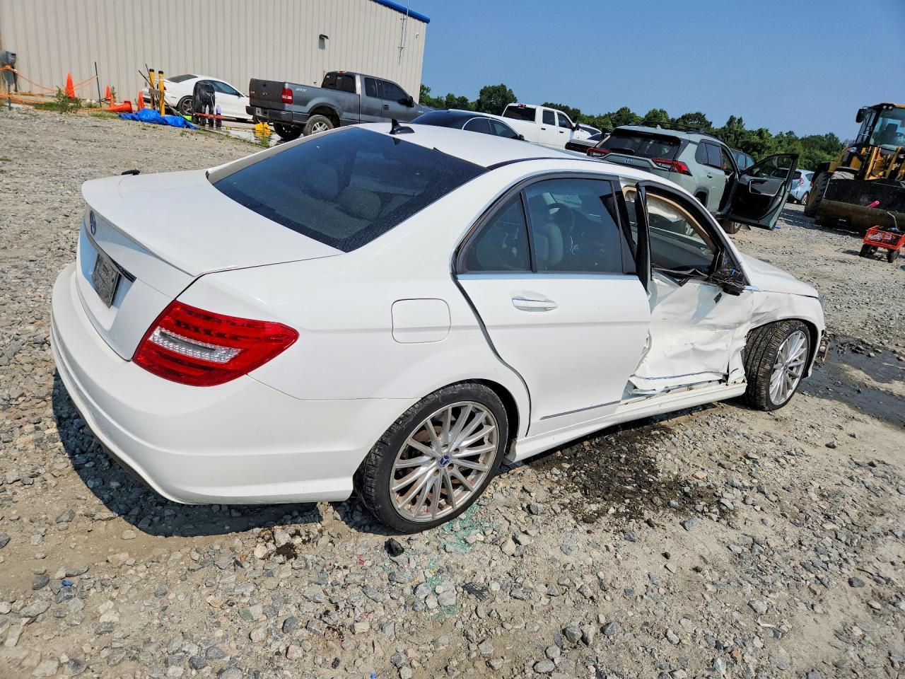 2014 Mercedes-Benz C 250 - zdjęcie 3