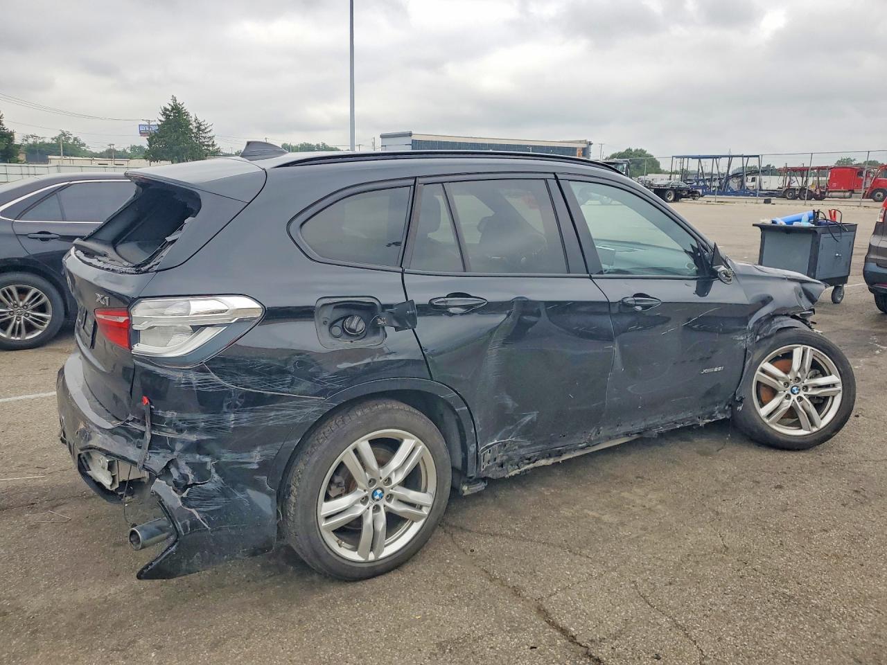 2017 BMW X1 xDrive28I - zdjęcie 3