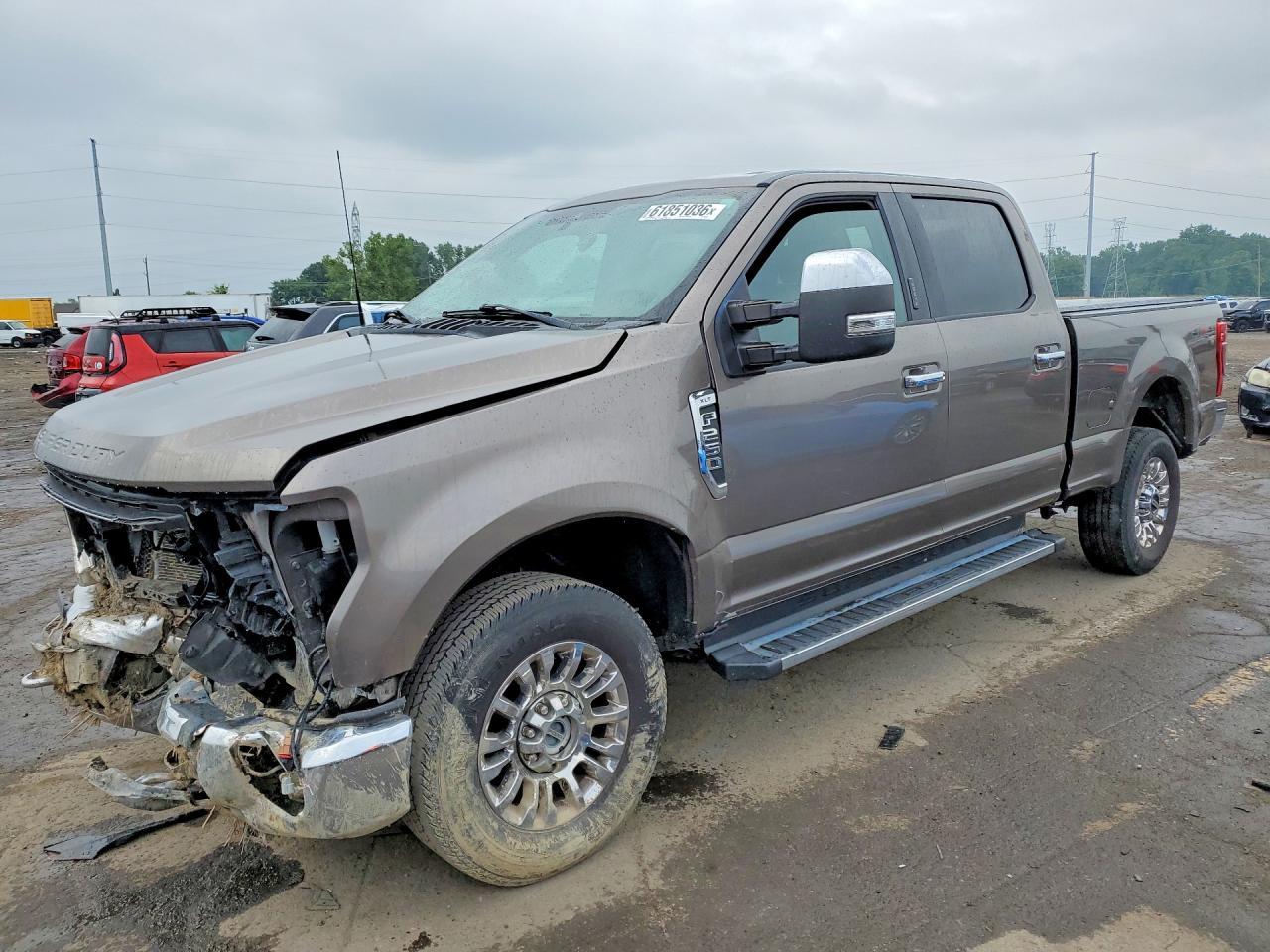 2022 Ford F250 Super Duty - zdjęcie główne