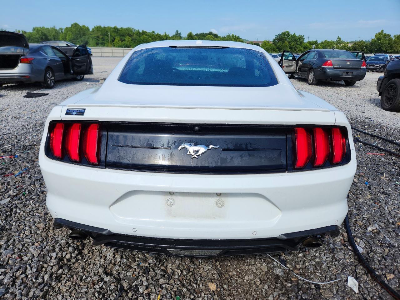 2018 Ford Mustang - zdjęcie 6
