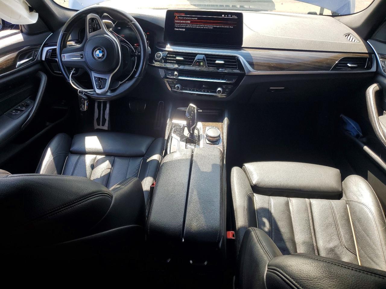 2022 BMW Seria 5 540i - zdjęcie 8