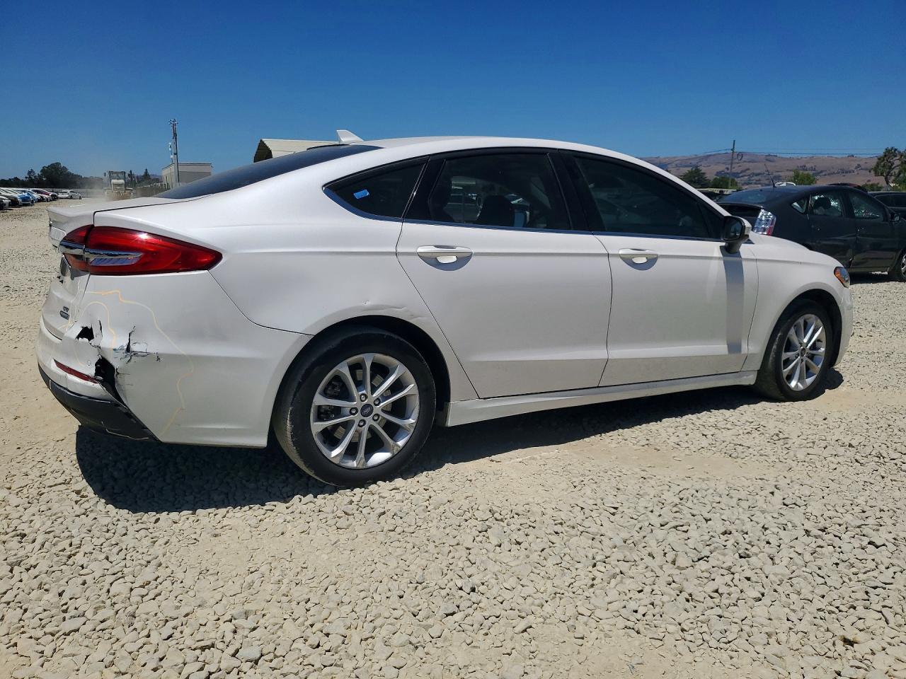 2020 Ford Fusion Se - zdjęcie 3