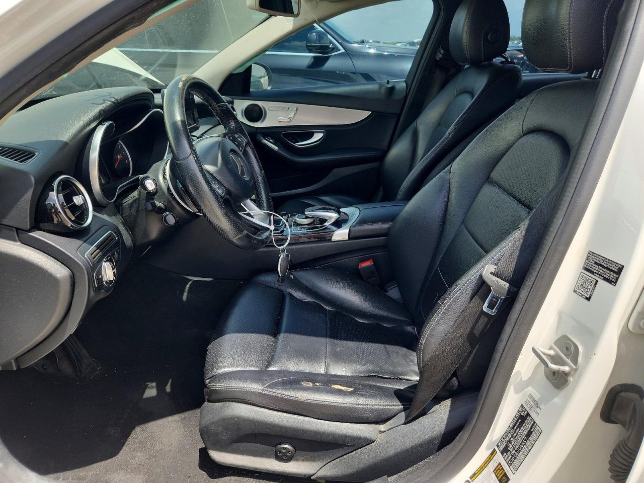 2015 Mercedes-Benz C 300 - zdjęcie 7