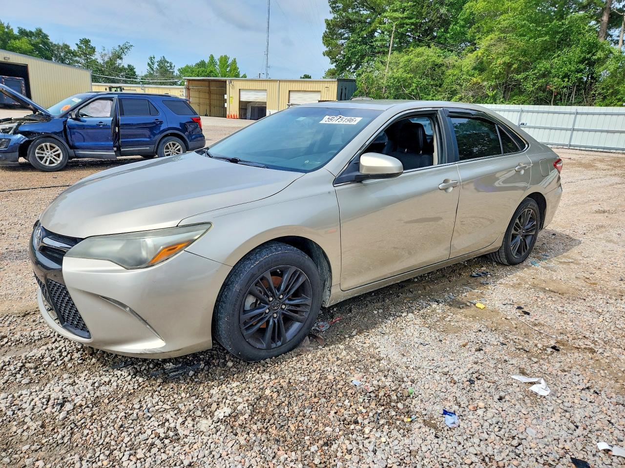 2015 Toyota Camry Se - zdjęcie główne