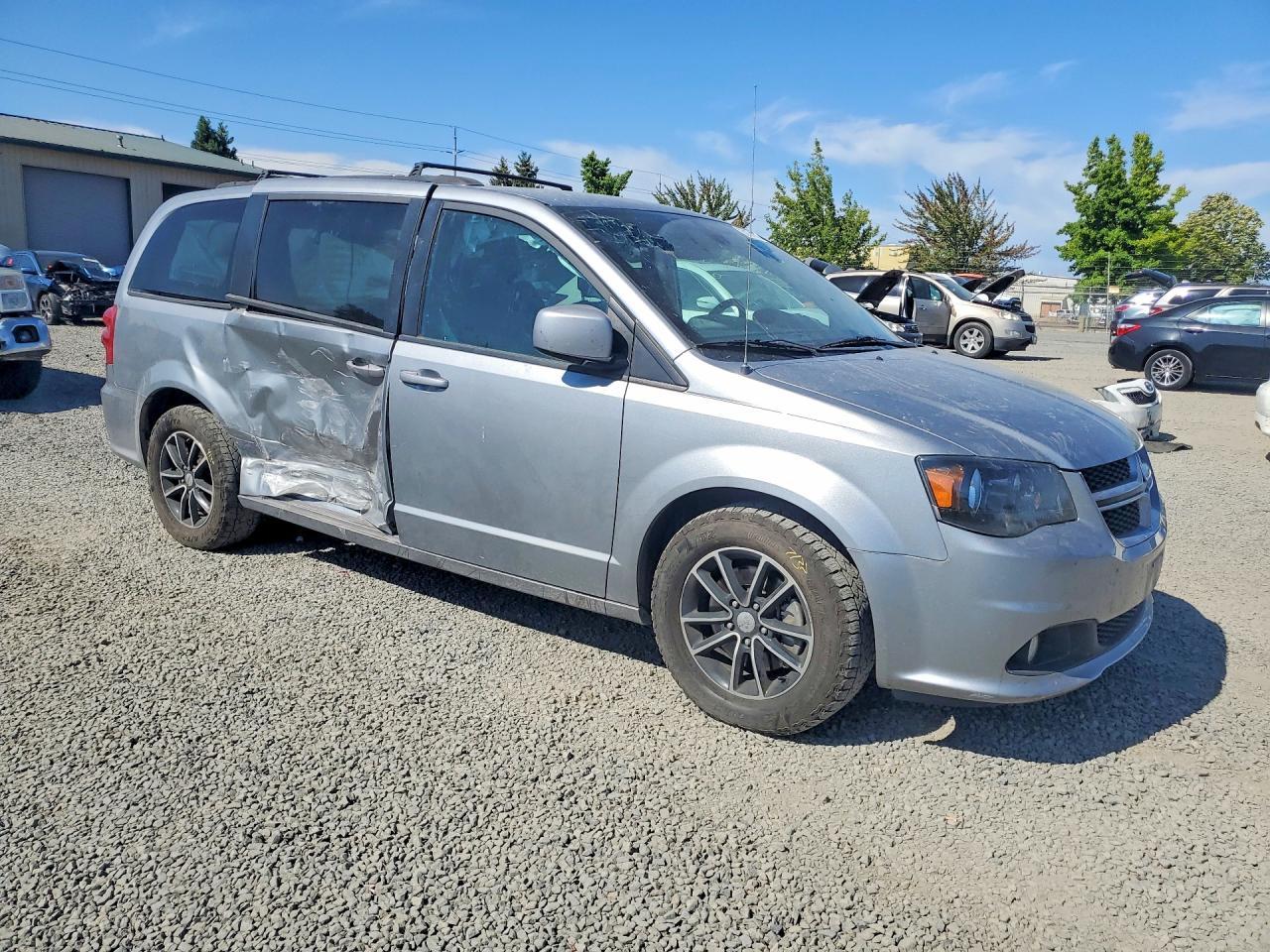 2019 Dodge Grand Caravan Gt - zdjęcie 4