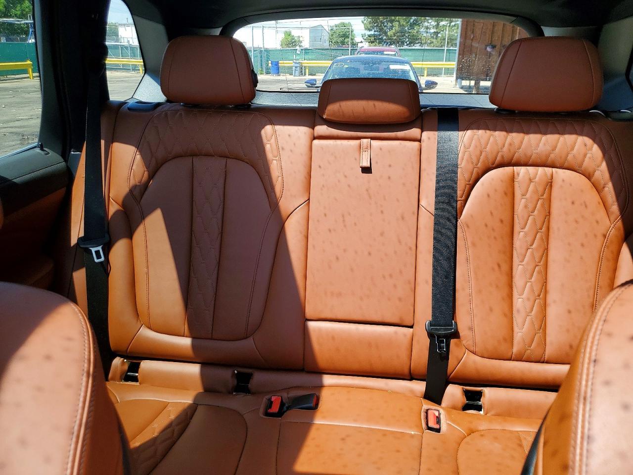 2022 BMW X5 xDrive45E - zdjęcie 10