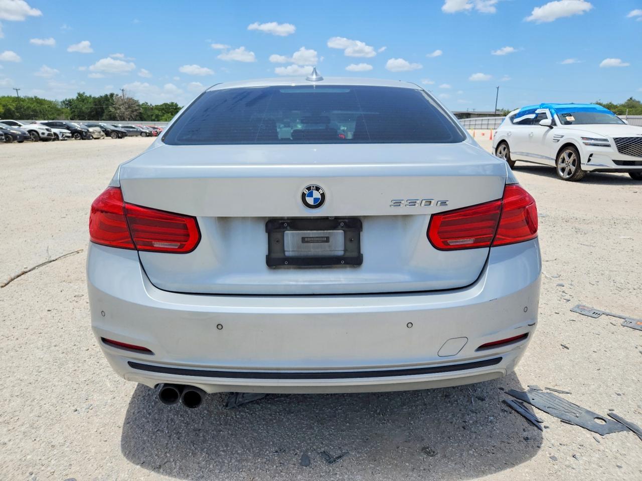 2017 BMW 330E - zdjęcie 6