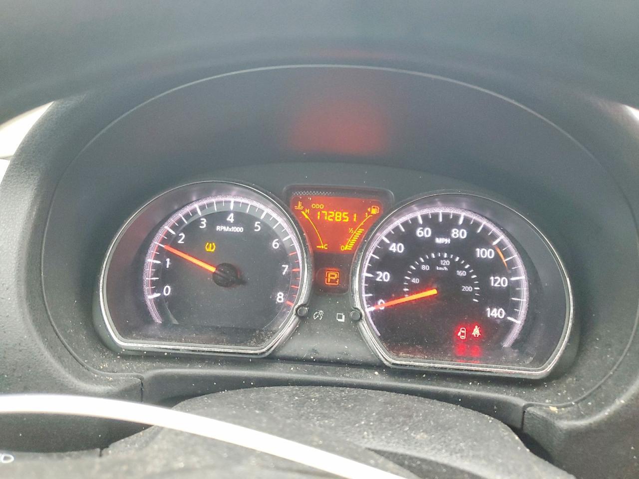 2013 Nissan Versa 1.6 S - zdjęcie 9