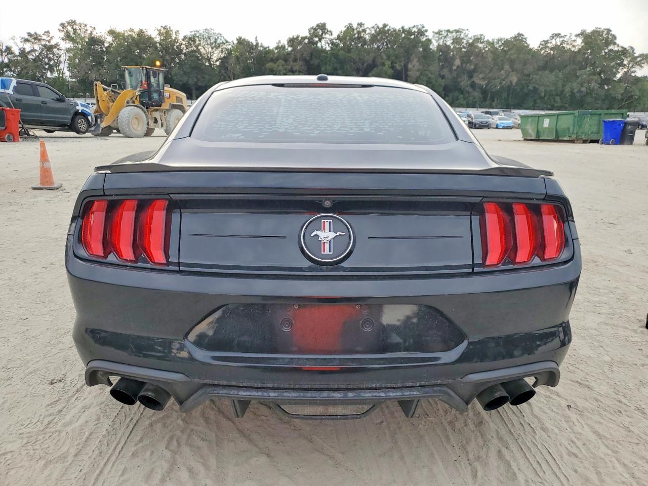 2020 Ford Mustang - zdjęcie 6
