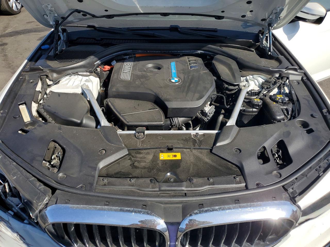 2018 BMW 530E - zdjęcie 11