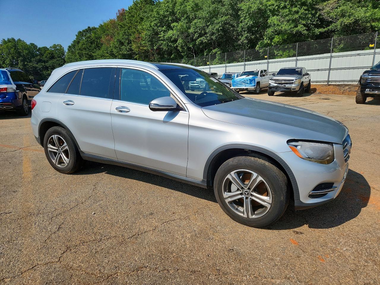 2017 Mercedes-Benz Glc 300 - zdjęcie 4