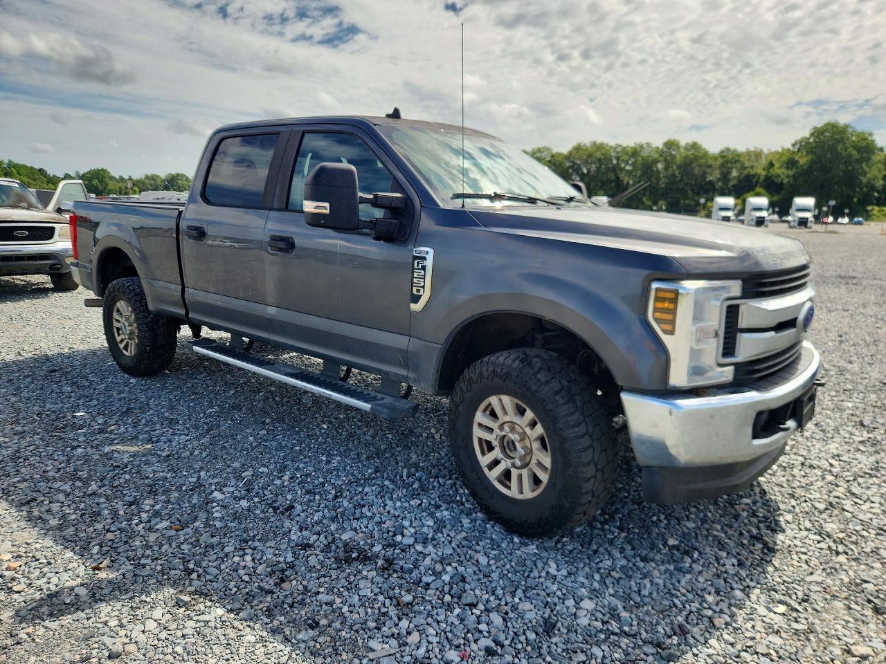 2019 Ford F250 Super Duty - zdjęcie 4