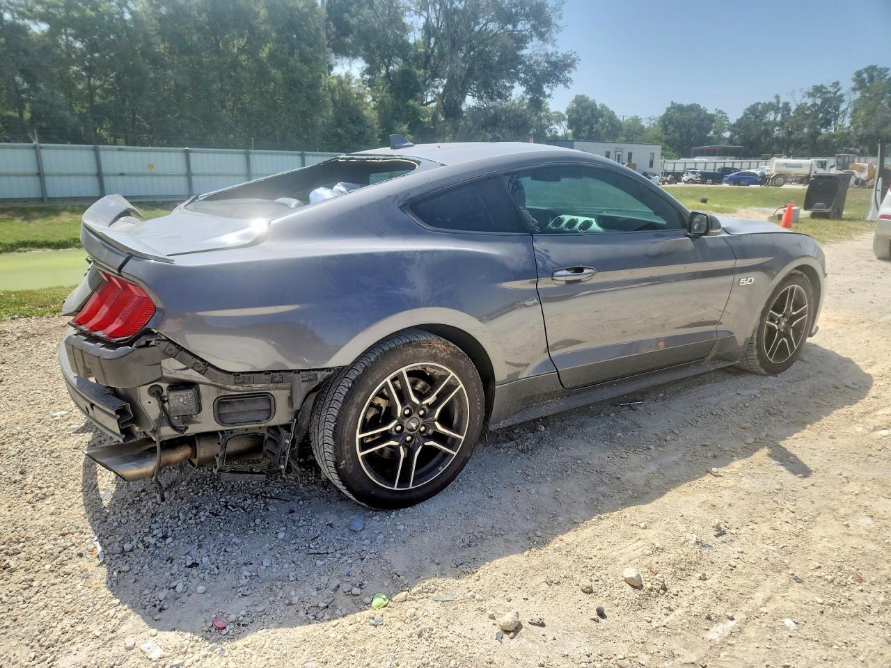 2022 Ford Mustang Gt - zdjęcie 3