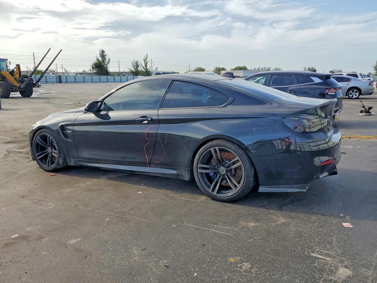 2018 BMW M4 - zdjęcie 2