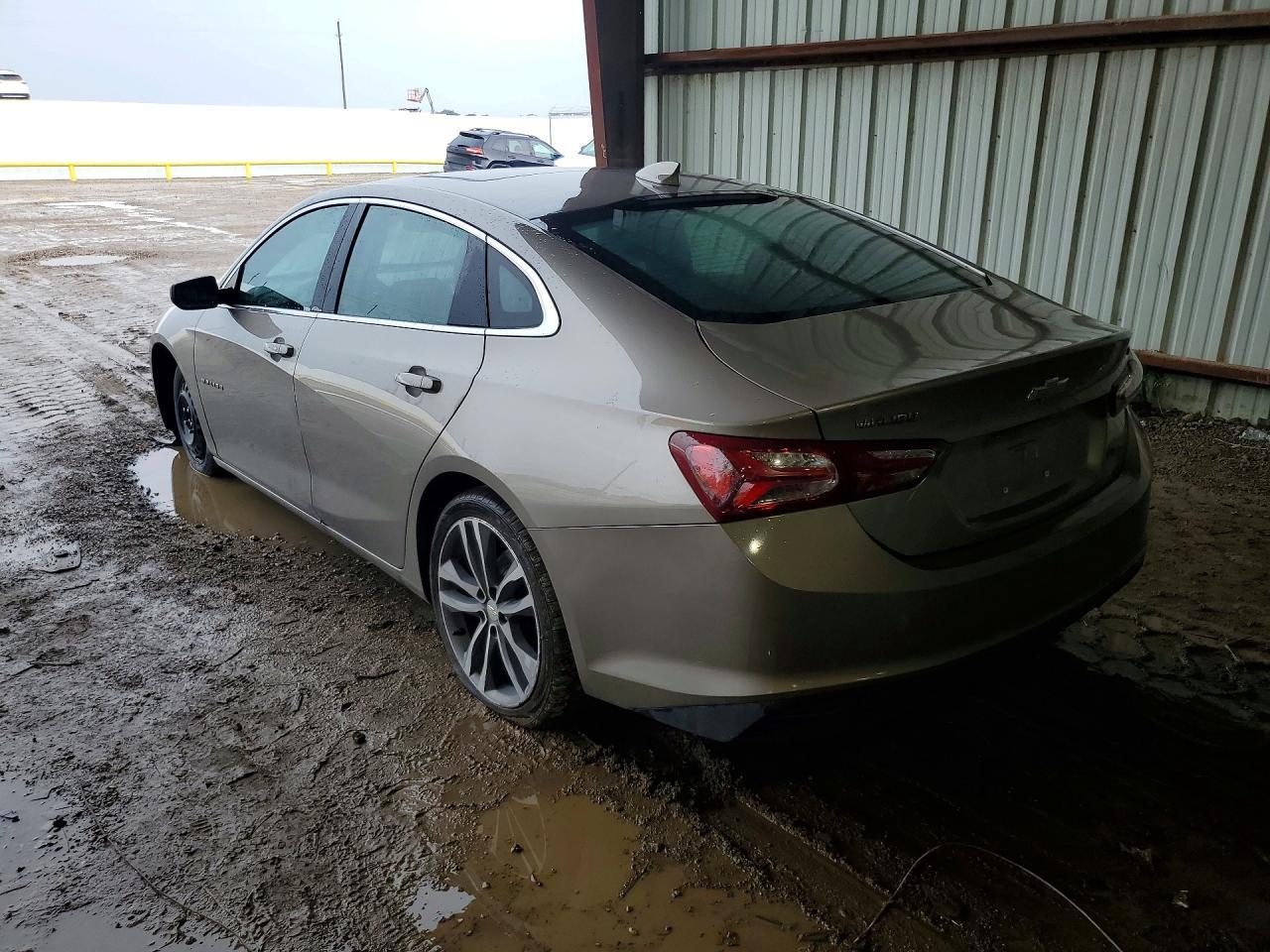 2022 Chevrolet Malibu Lt - zdjęcie 2