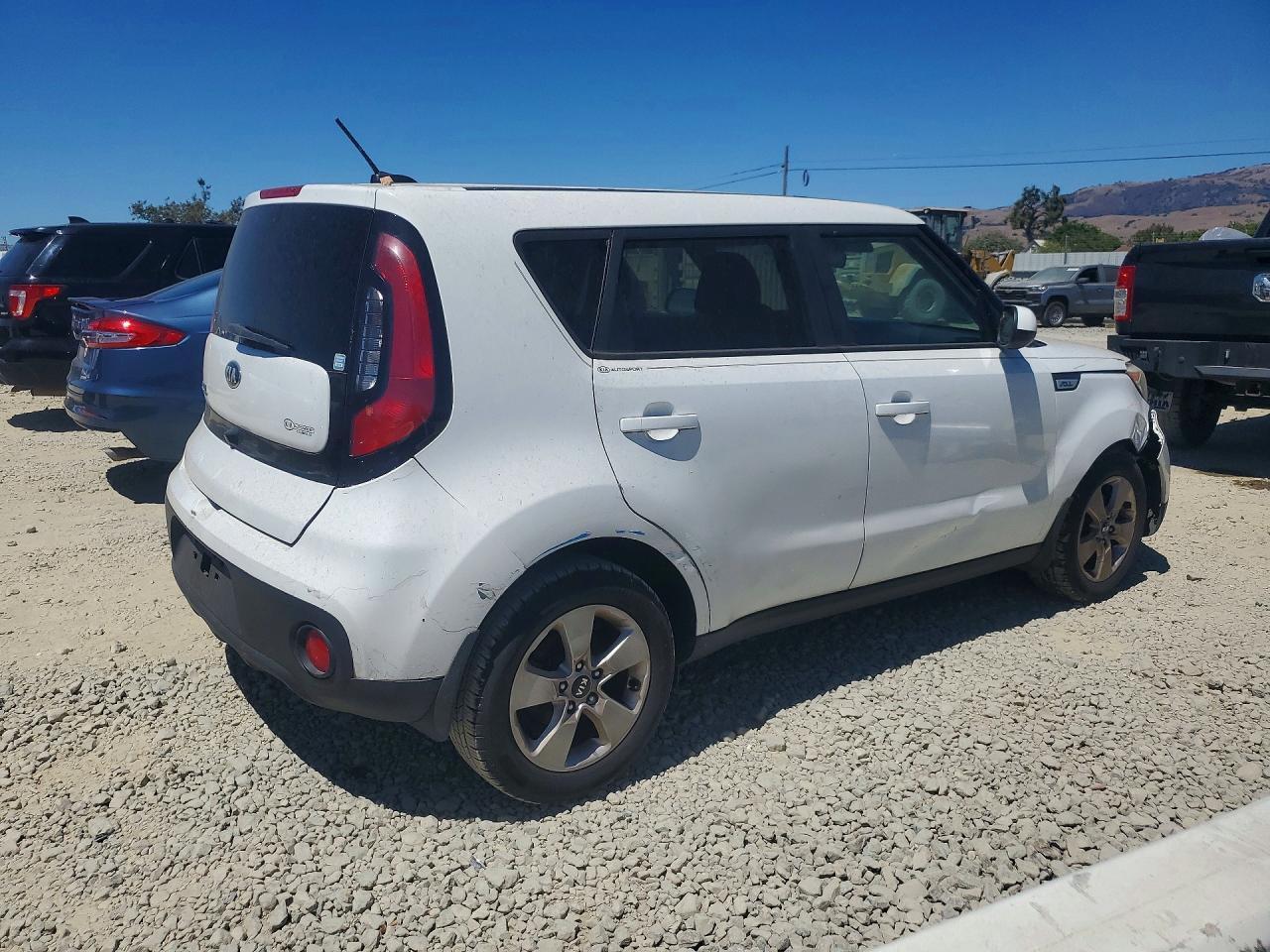 2017 Kia Soul Base - zdjęcie 3
