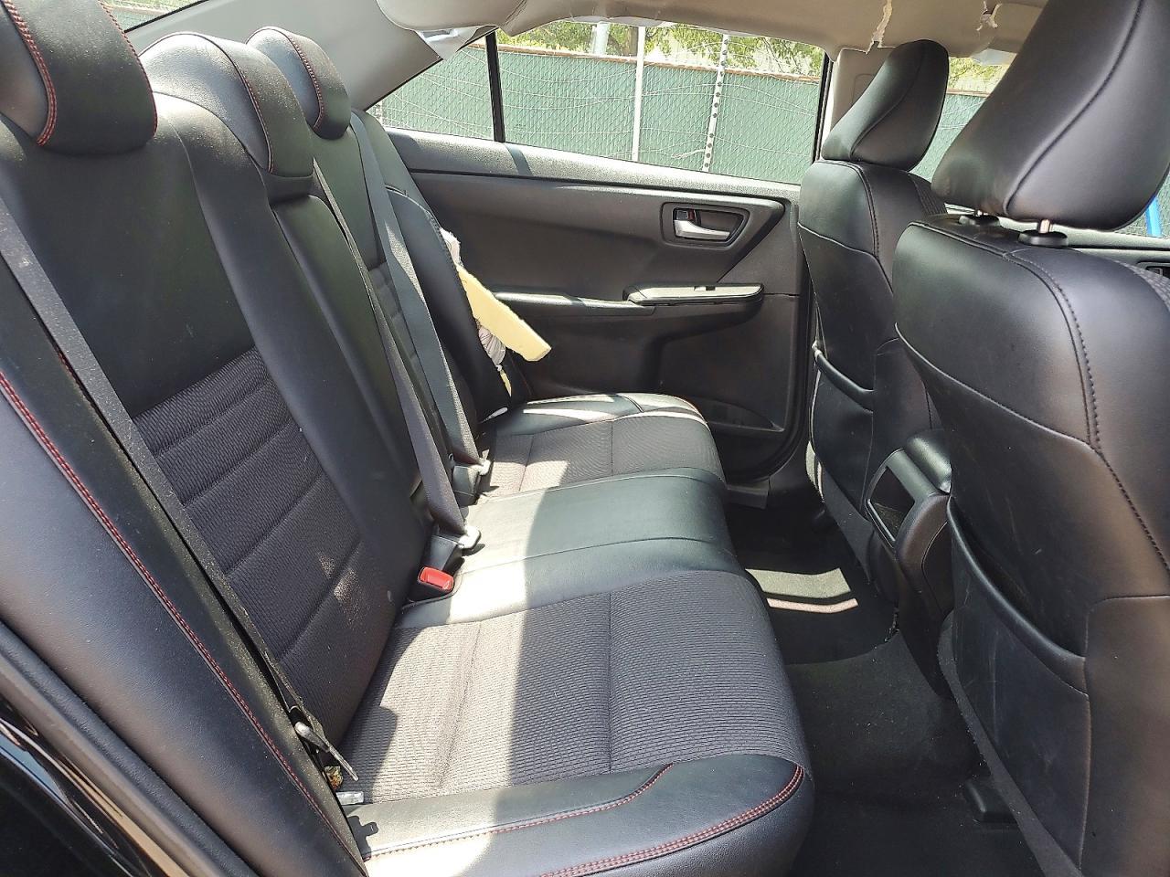 2017 Toyota Camry Se - zdjęcie 10