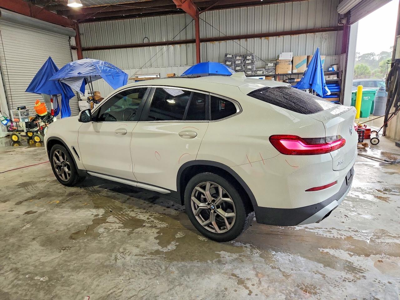 2022 BMW X4 xDrive30I - zdjęcie 2